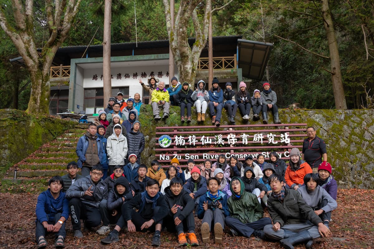 玉山國家公園科研基地推動計畫-山林裡的小小研究員(雲林縣立樟湖生態國民中小學攝，玉管處提供)