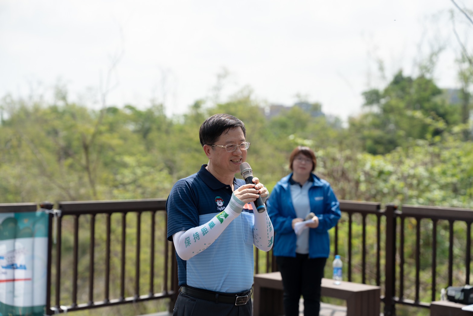 內政部國家公園署署長王成機於「萬海造樹海－半屏山植樹活動」致詞。