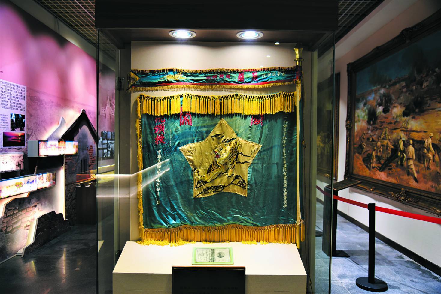 戰史館內部展示與21幅珍貴油畫皆煥然一新（蔡承璋 攝）