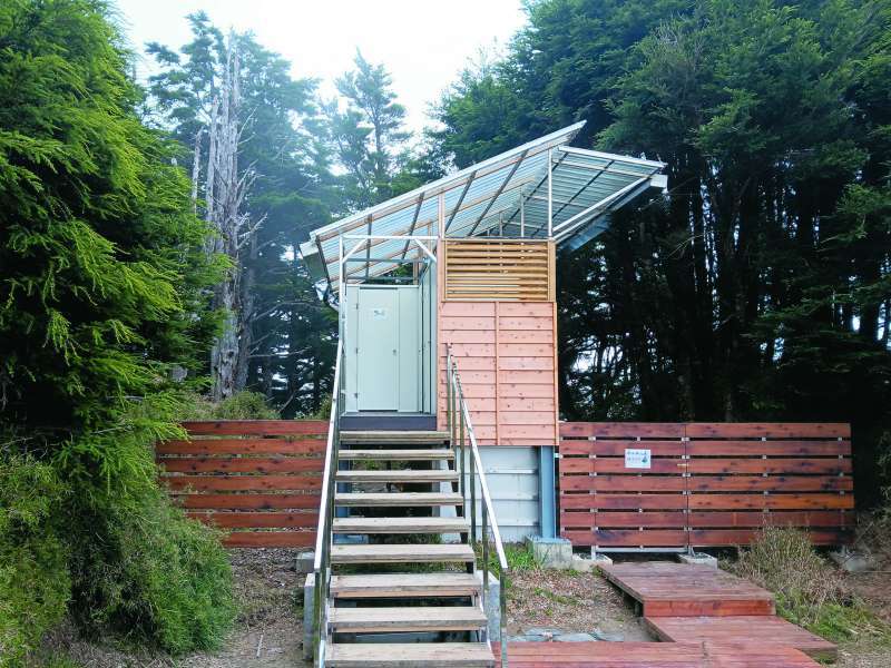 玉管處志工構思多年的生態廁所，化解高山上的排遺問題／玉管處 提供