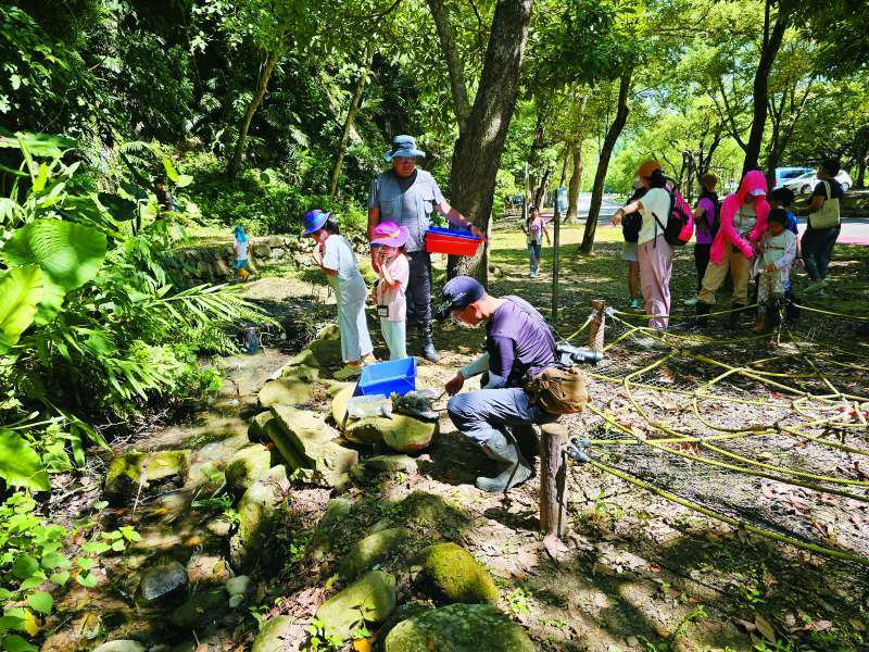 三代同遊國家公園 大手牽小手一起 汶水摸魚去活動