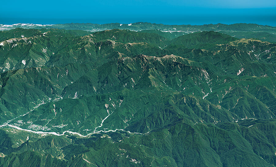 遍覽玉山主峰至海岸山脈壯闊景觀的3維衛星影像圖／本影像由國立中央大學太空及遙測研究中心提供 ©CNES/CSRSR 2025