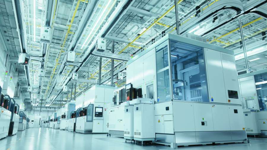 科技業可能造成水、電等能源大量耗用，及水資源污染等／ SweetBunFactory 提供（iStock）