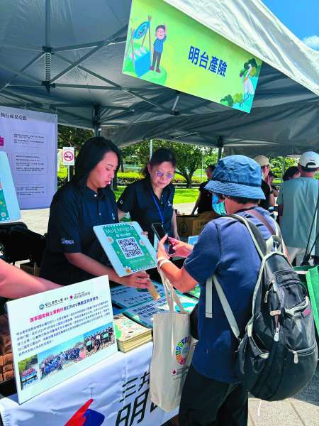 積極參與黑琵牌商品展售活動