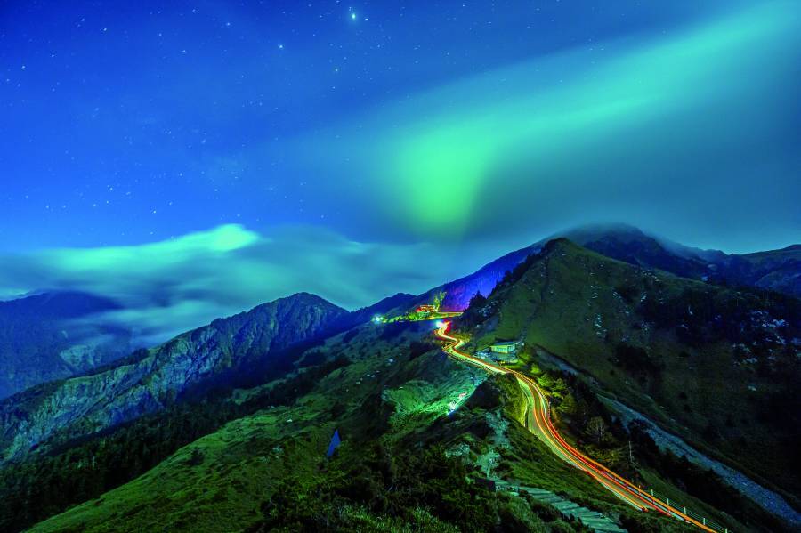 石門山是合歡山群峰中平易近人的百岳之一/何昌穎 攝