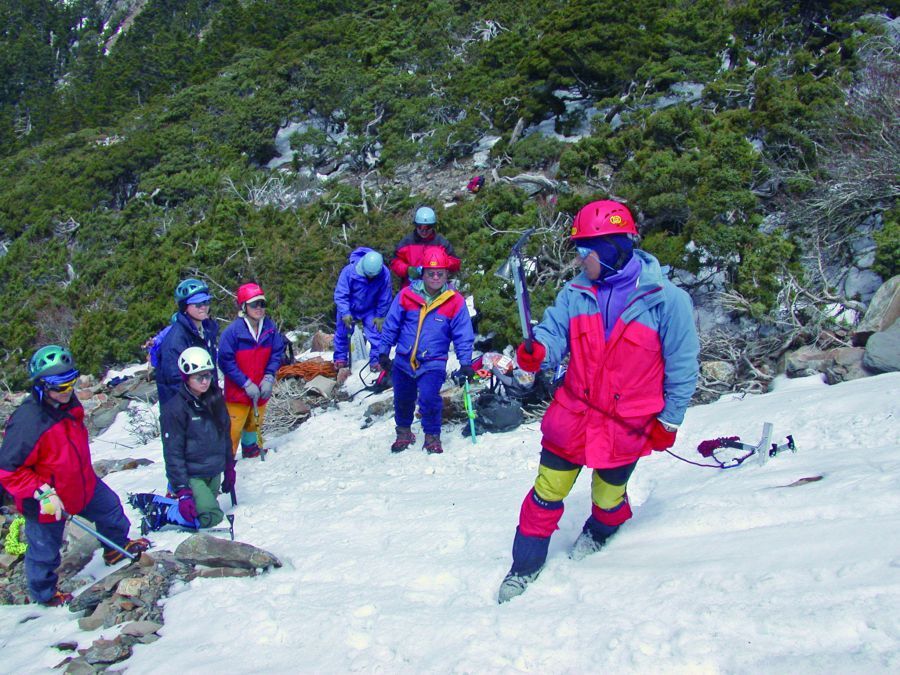 方有水雪地搜救經驗豐富
