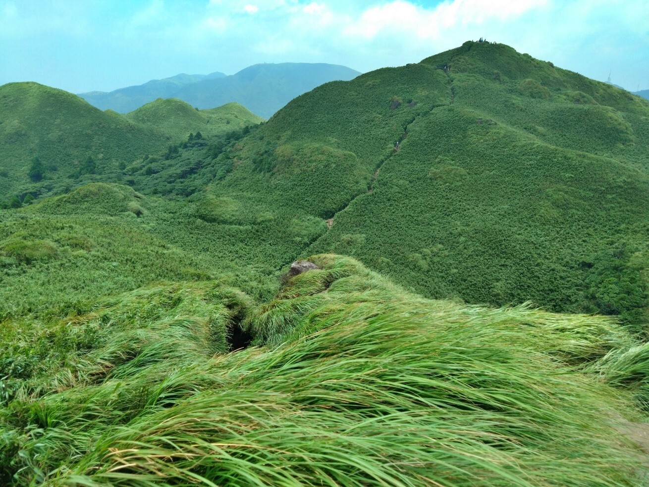 alt-本圖為從七星東峰望向七星主峰的風景